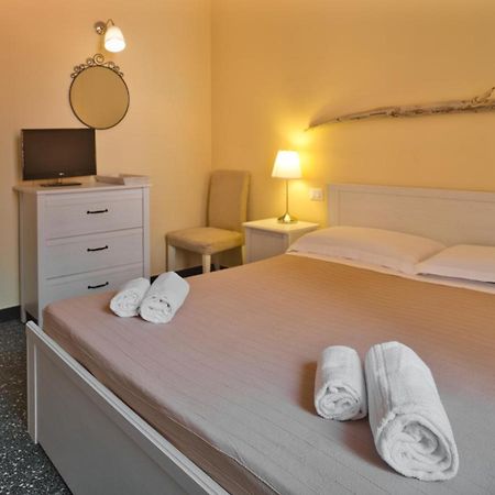 2 Passi Dal Mare Hotel Финале Лигуре Екстериор снимка