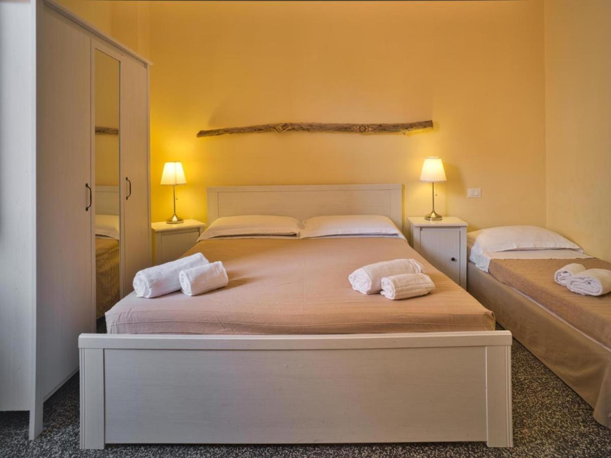 2 Passi Dal Mare Hotel Финале Лигуре Екстериор снимка