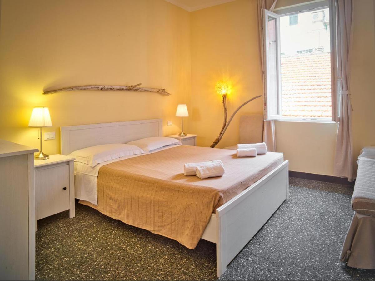 2 Passi Dal Mare Hotel Финале Лигуре Екстериор снимка