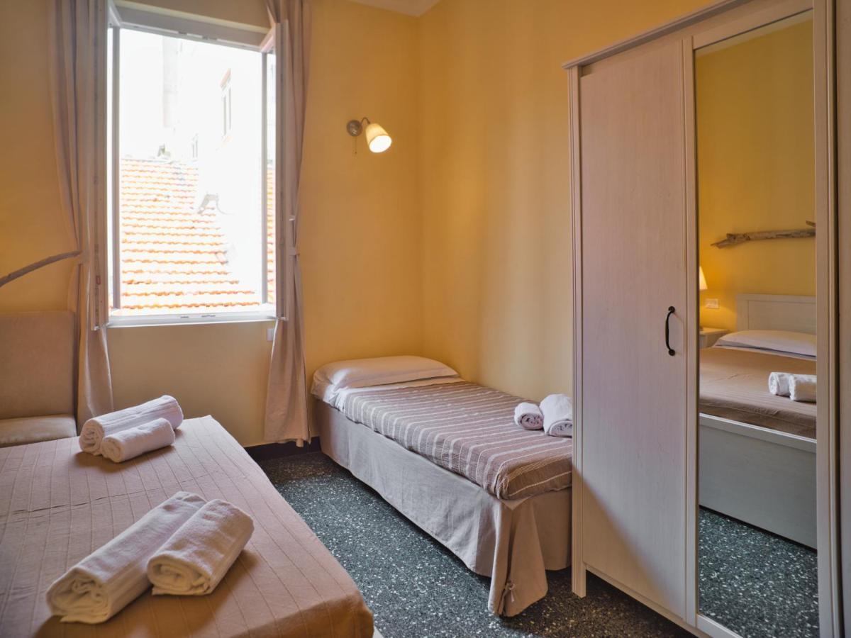 2 Passi Dal Mare Hotel Финале Лигуре Екстериор снимка