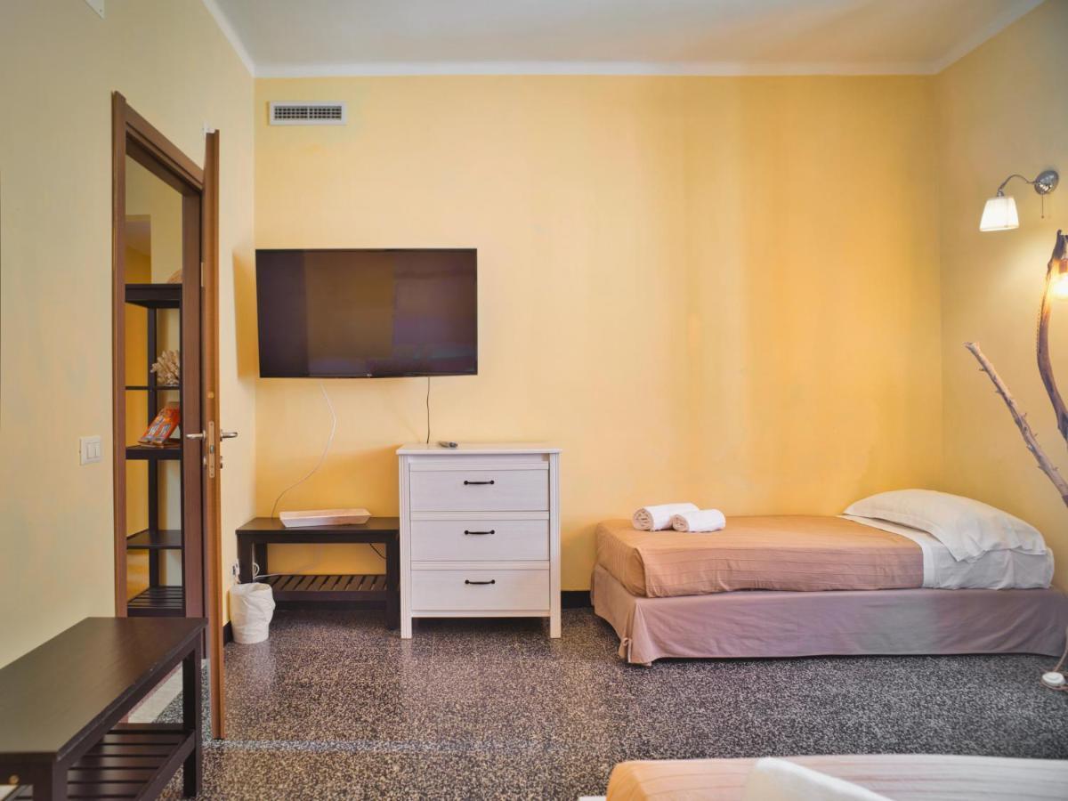 2 Passi Dal Mare Hotel Финале Лигуре Екстериор снимка